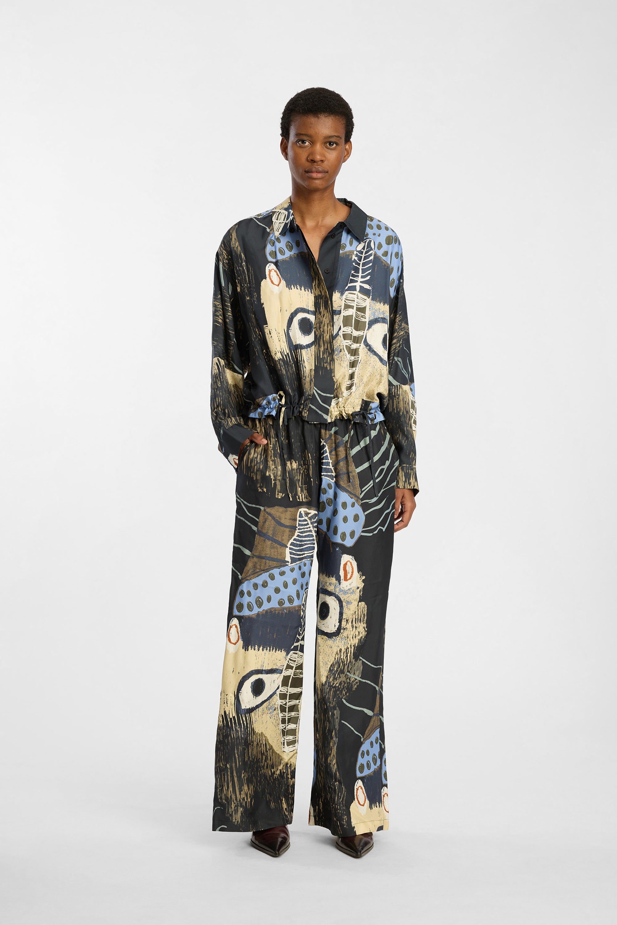 ARUM - BLACK PRINT