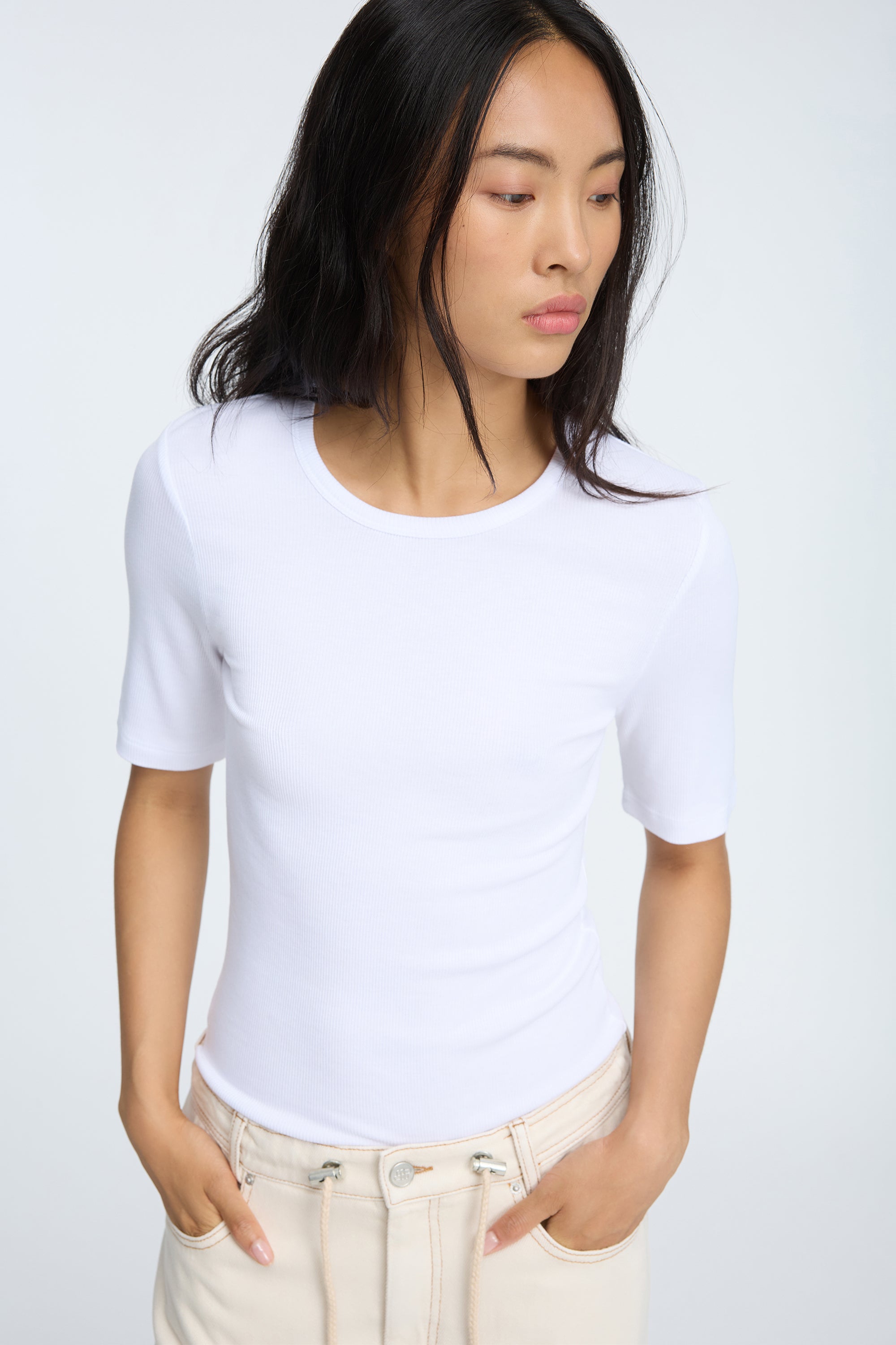 MUTULA - WHITE