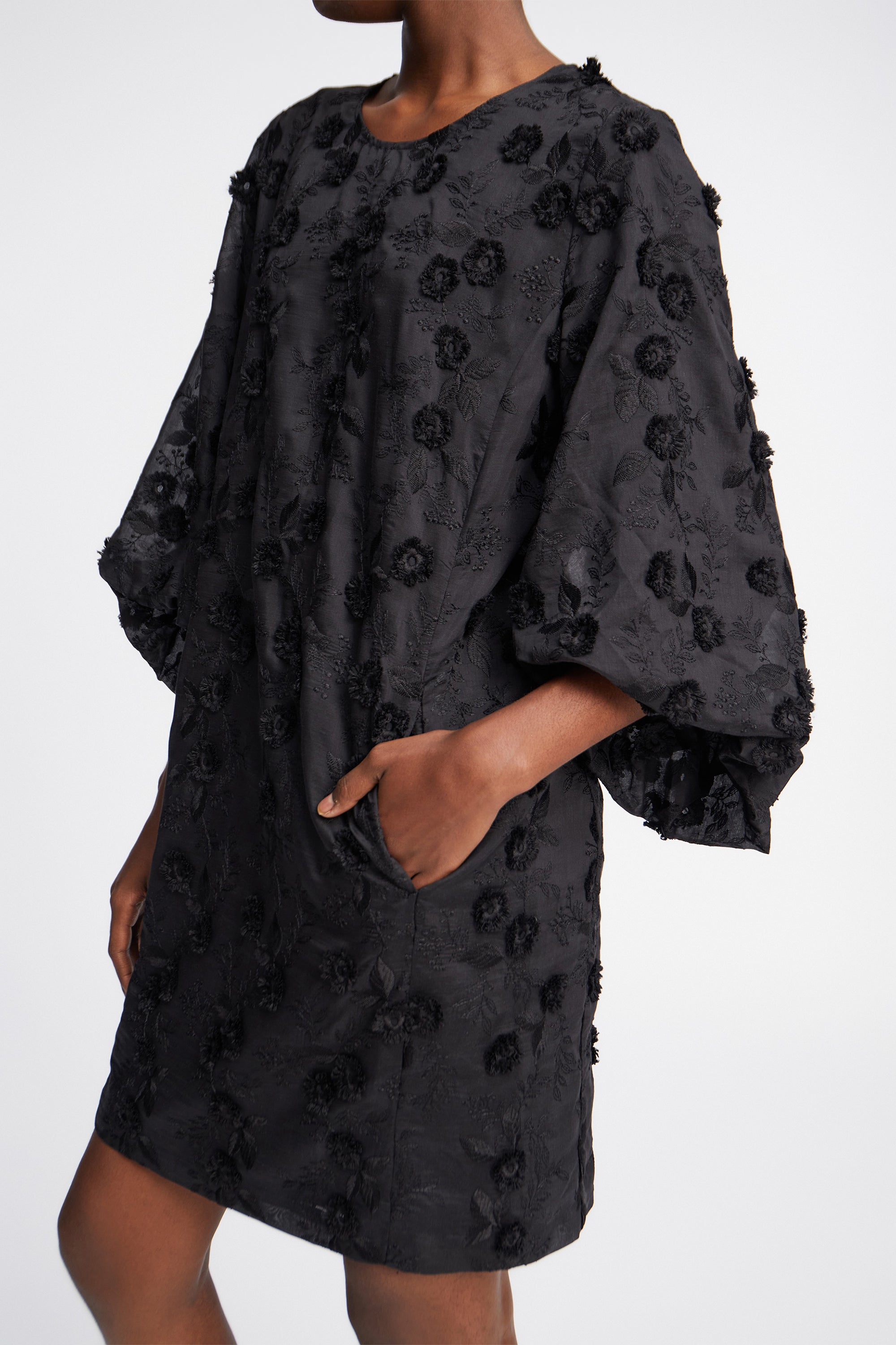 PANSI - BLACK