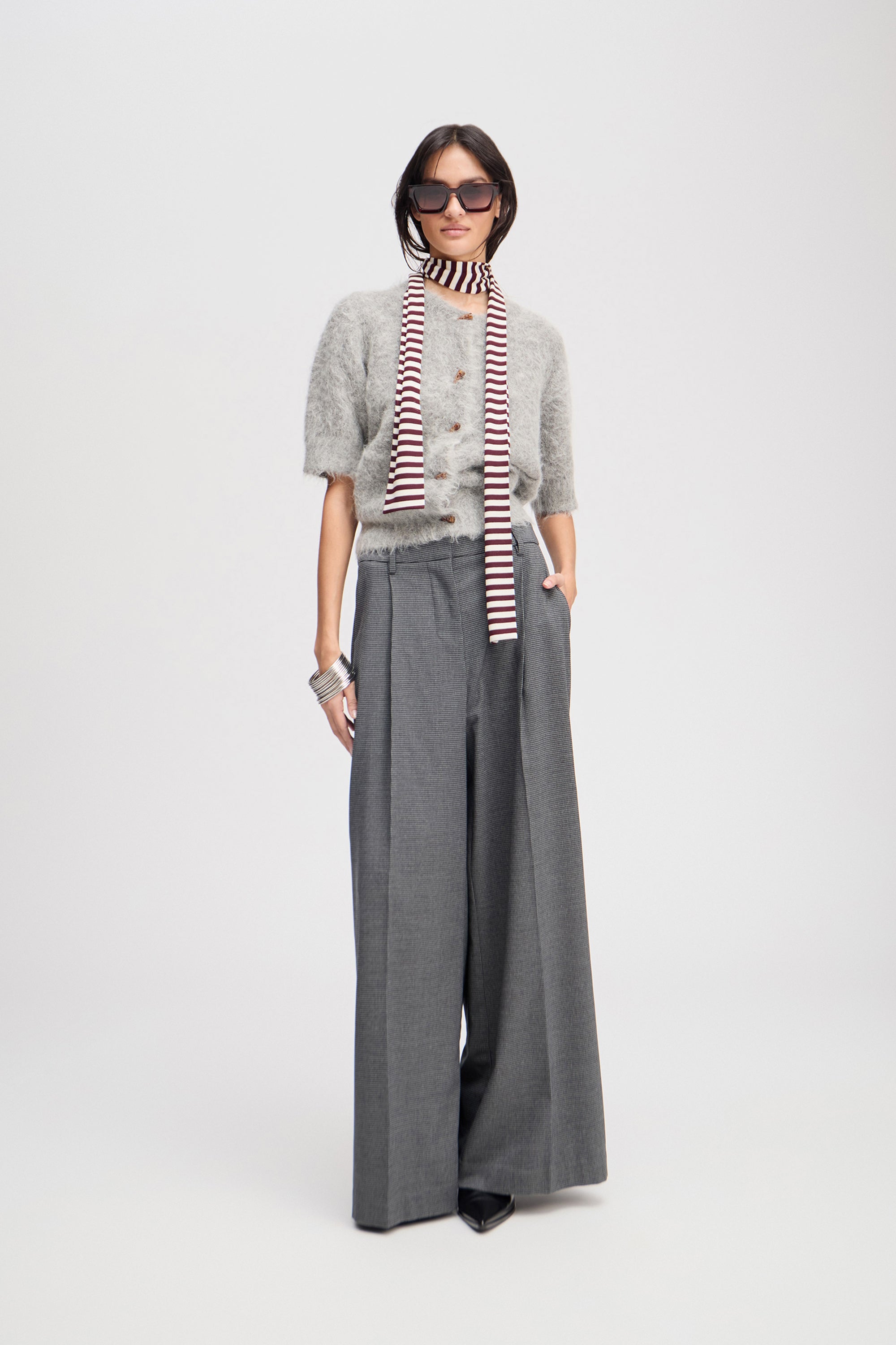 LUPON - CHARCOAL