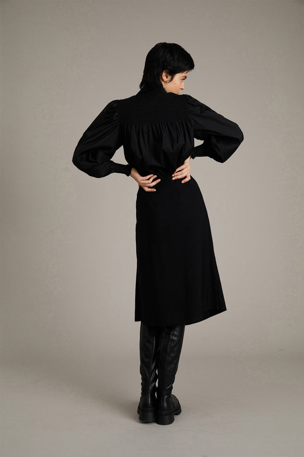 AMAD - BLACK