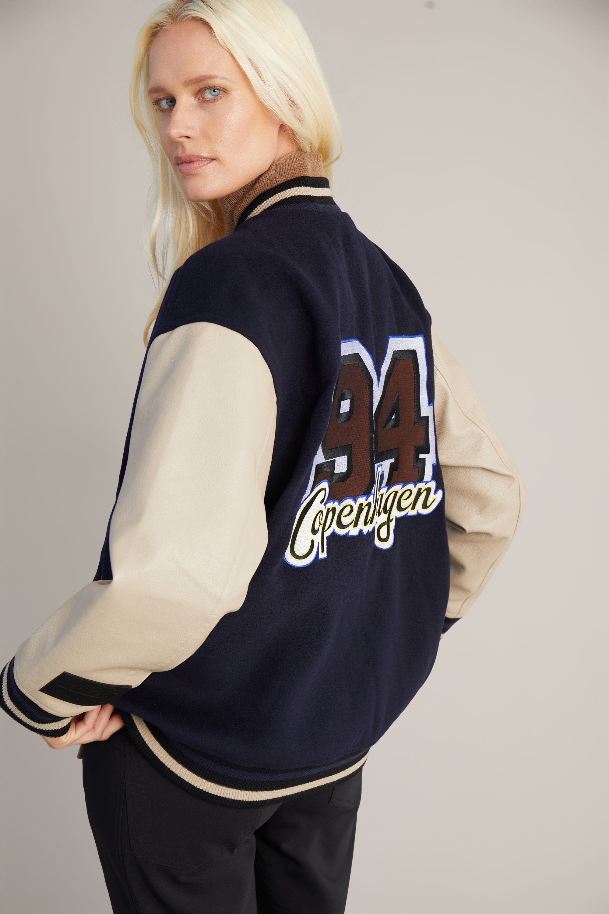 DEER - NAVY